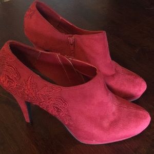 Impo Red Suede Platform Heel Booties Size 8 – Embroidered Stiletto